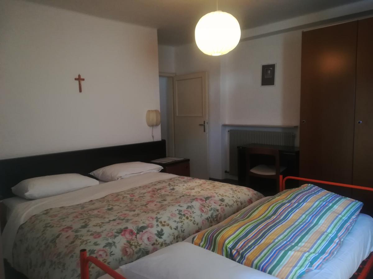 Hotel Roen Ruffre-Mendola Bagian luar foto